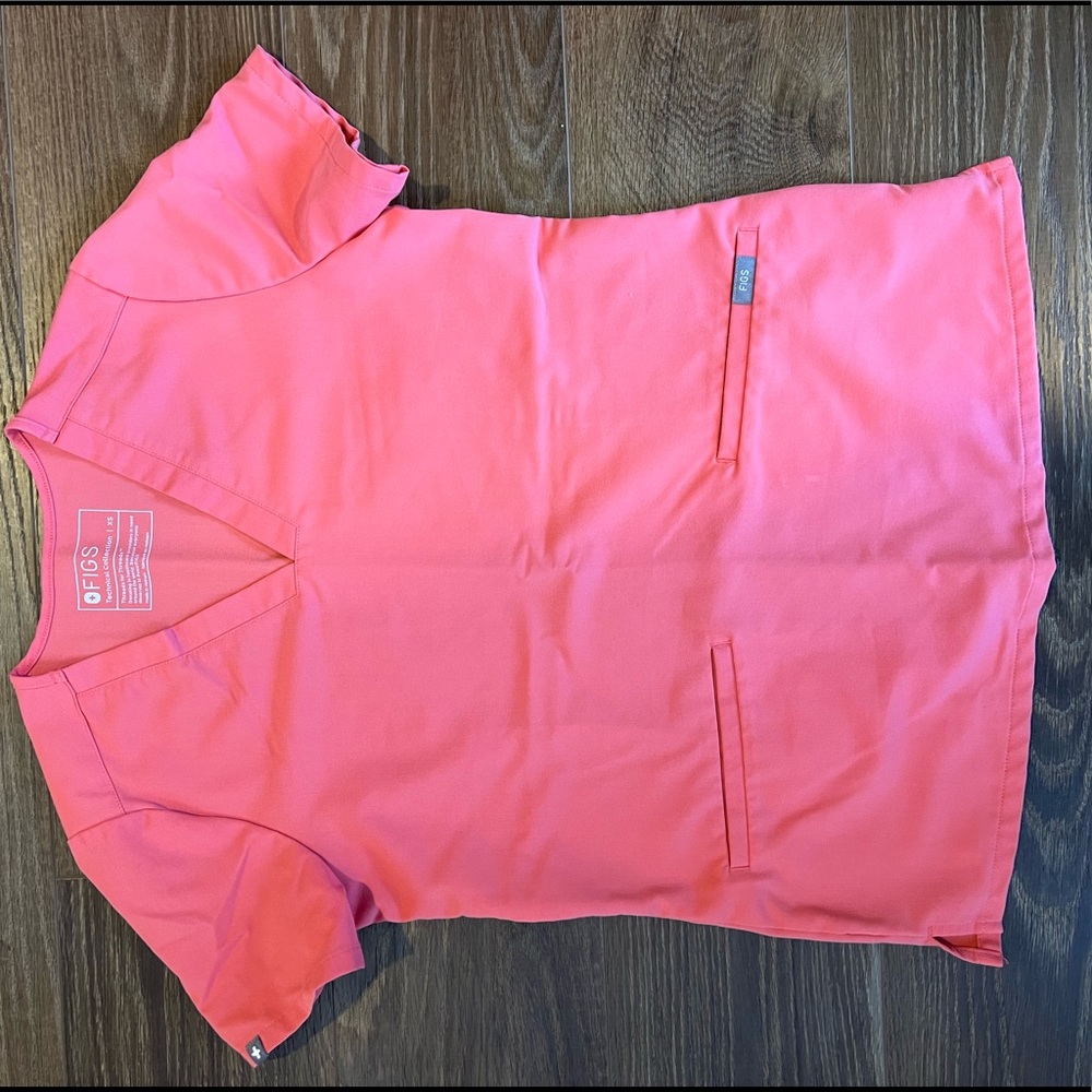 FIGS Casma three pocket scrub top in hot coral